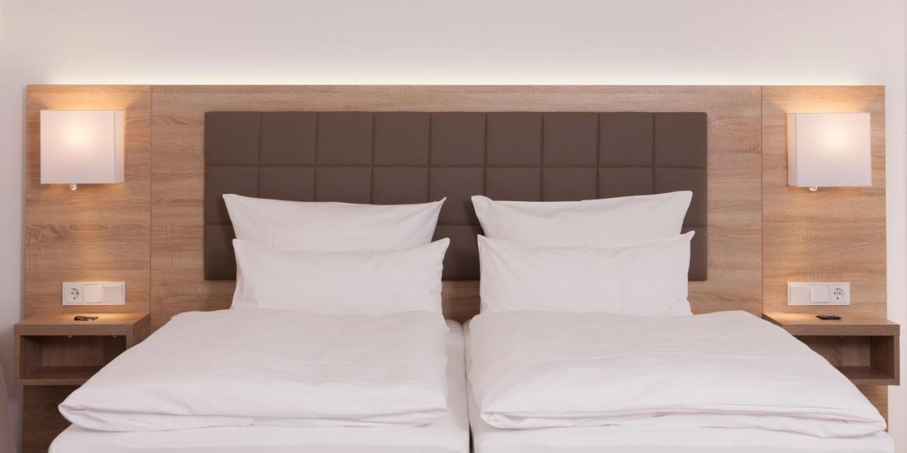 Hotel Frisia Leer Esterno foto