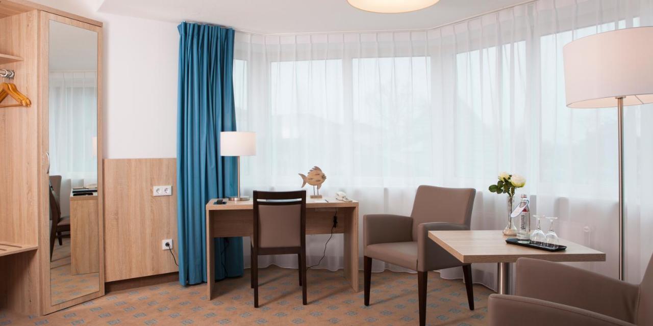 Hotel Frisia Leer Esterno foto